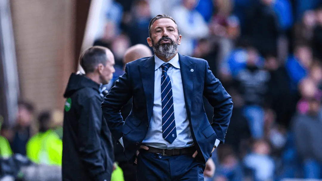 Derek McInnes saat mendampingi tim Rangers dalam pertandingan Scottish Premiership