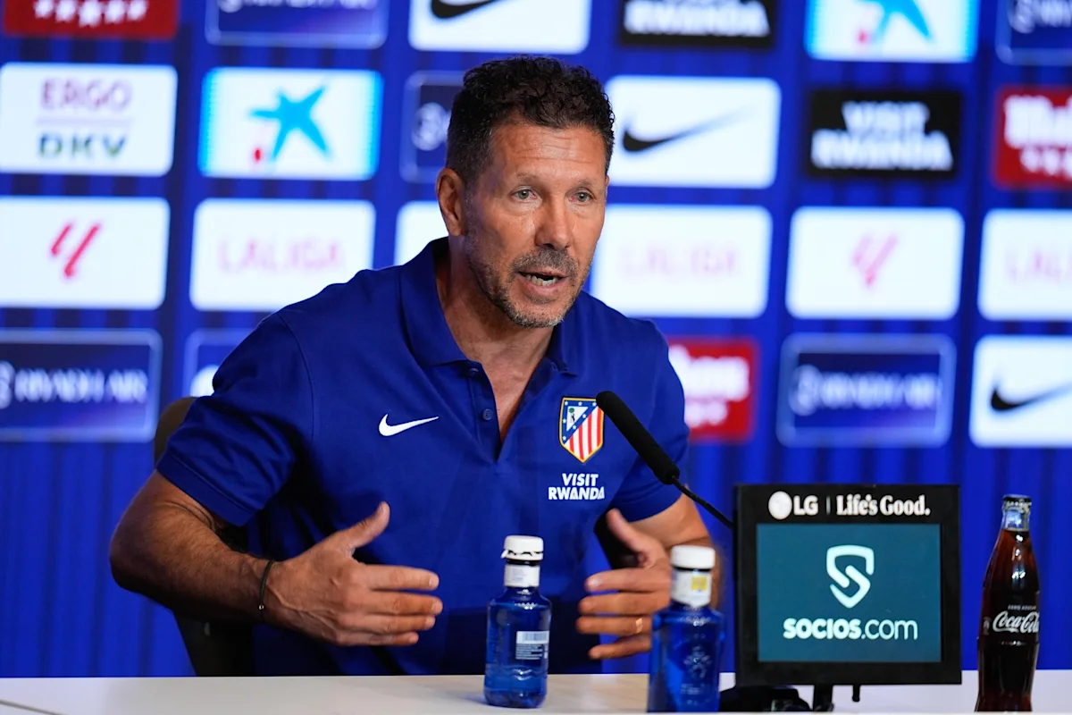 Diego Simeone ungkap alasan Julian Alvarez absen di laga Atletico Madrid