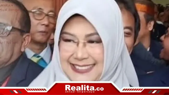 Dokter Tifa memberikan klarifikasi terkait polemik ijazah Jokowi dan jadwal sidang praperadilan