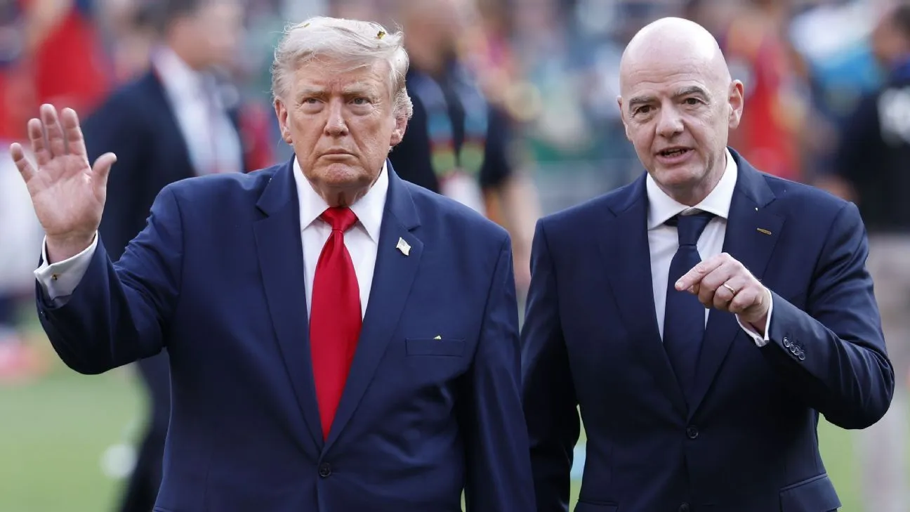 Presiden FIFA Gianni Infantino memberikan keterangan pers terkait turnamen internasional