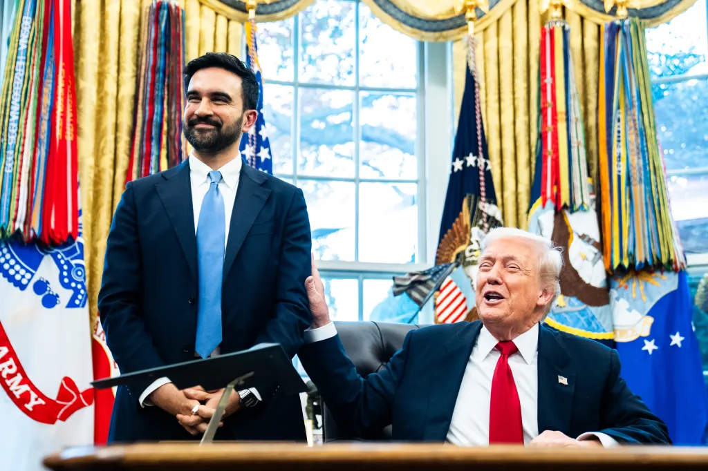 Donald Trump tunda tarif 50 persen impor Kanada