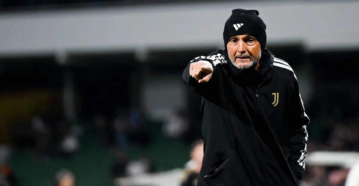 Douglas Luiz bersama pelatih Luciano Spalletti dalam sesi latihan Juventus pramusim