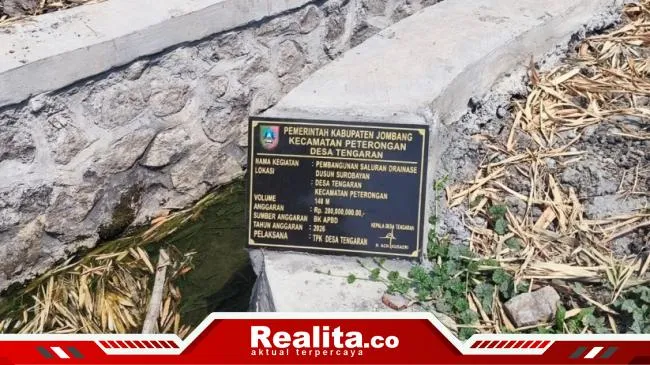Proyek saluran drainase di Desa Tengaran Jombang yang disorot warga