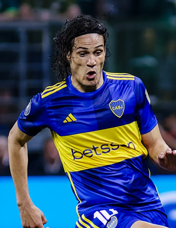 Foto Edinson Cavani, penyerang profesional asal Uruguay dengan seragam tim nasional