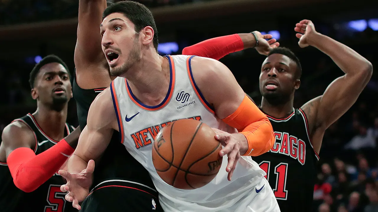 Mantan pemain NBA Enes Kanter Freedom mendeklarasikan diri untuk Draft WNBA 2027