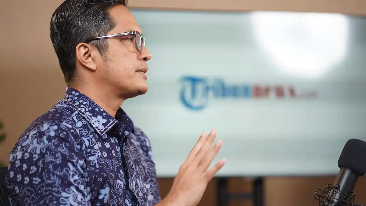 Febri Diansyah memberikan keterangan terkait kasus TPPU Febrie Adriansyah