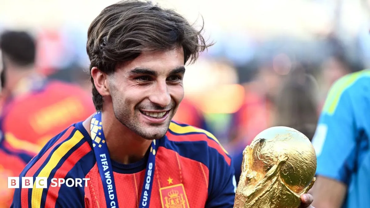 Ferran Torres saat mengenakan seragam tim nasional Spanyol