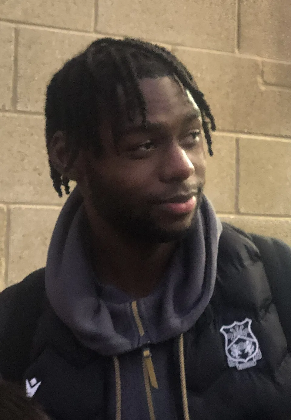 Arthur Okonkwo penjaga gawang profesional yang berkarier di Wrexham dan tim nasional Nigeria