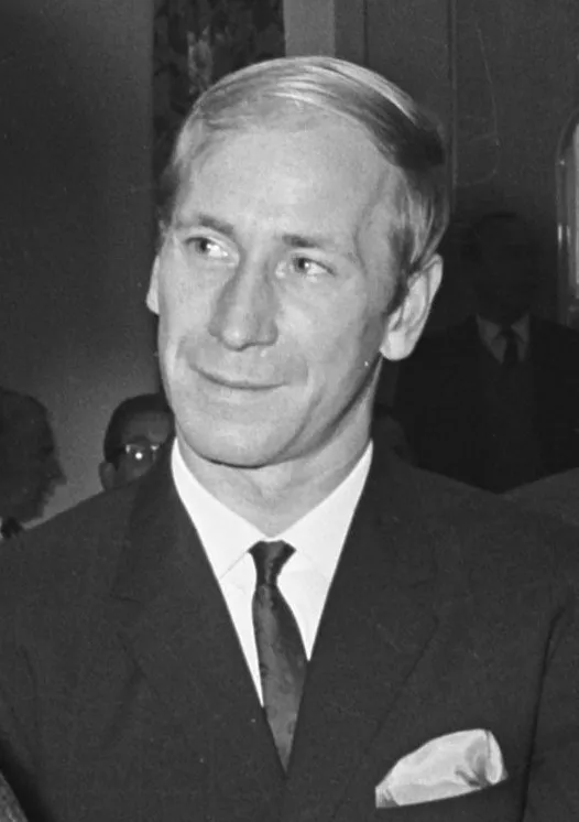 Foto resmi Sir Bobby Charlton, legenda sepak bola Inggris dan Manchester United