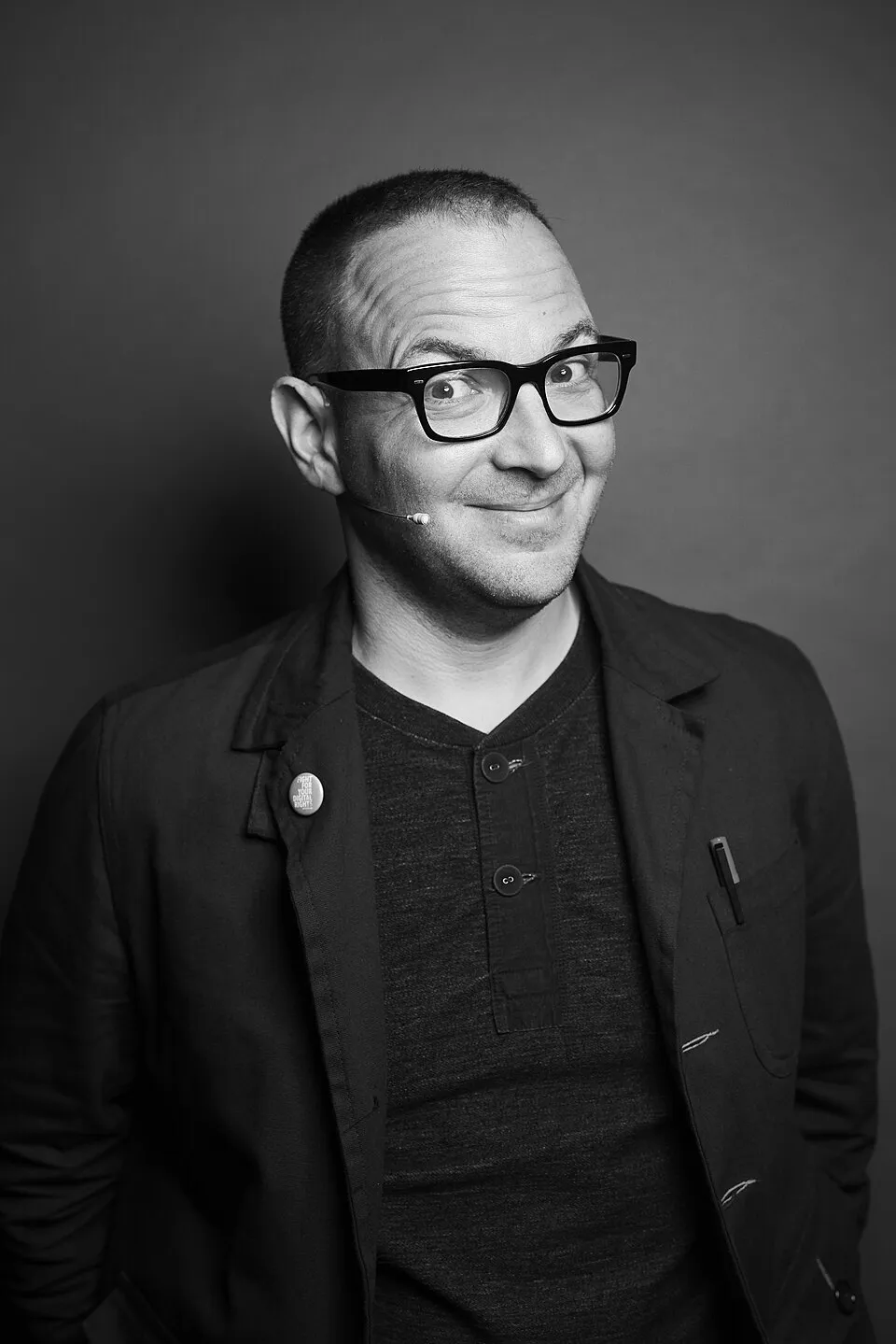 Foto potret Cory Doctorow, penulis fiksi ilmiah dan aktivis hak digital