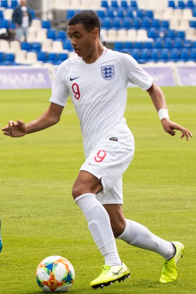 Foto resmi Lewis Dobbin, pesepak bola profesional asal Inggris