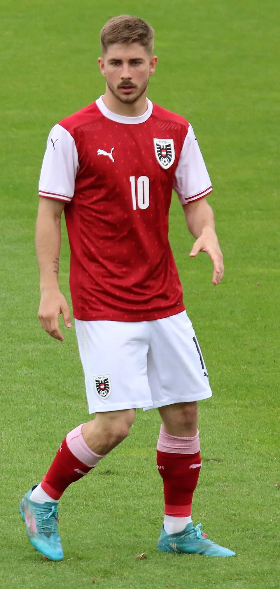 Foto Romano Schmid mengenakan seragam tim nasional Austria