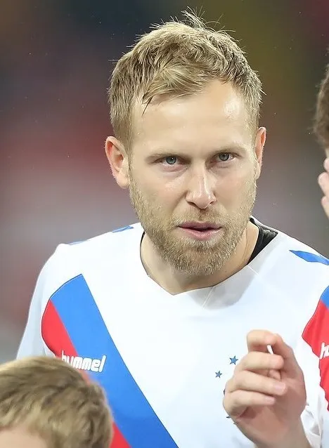 Scott Arfield, gelandang berpengalaman yang malang melintang di Liga Skotlandia dan Inggris serta membela Timnas Kanada