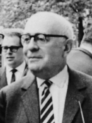 Potret Theodor W. Adorno, filsuf dan kritikus budaya terkemuka asal Jerman