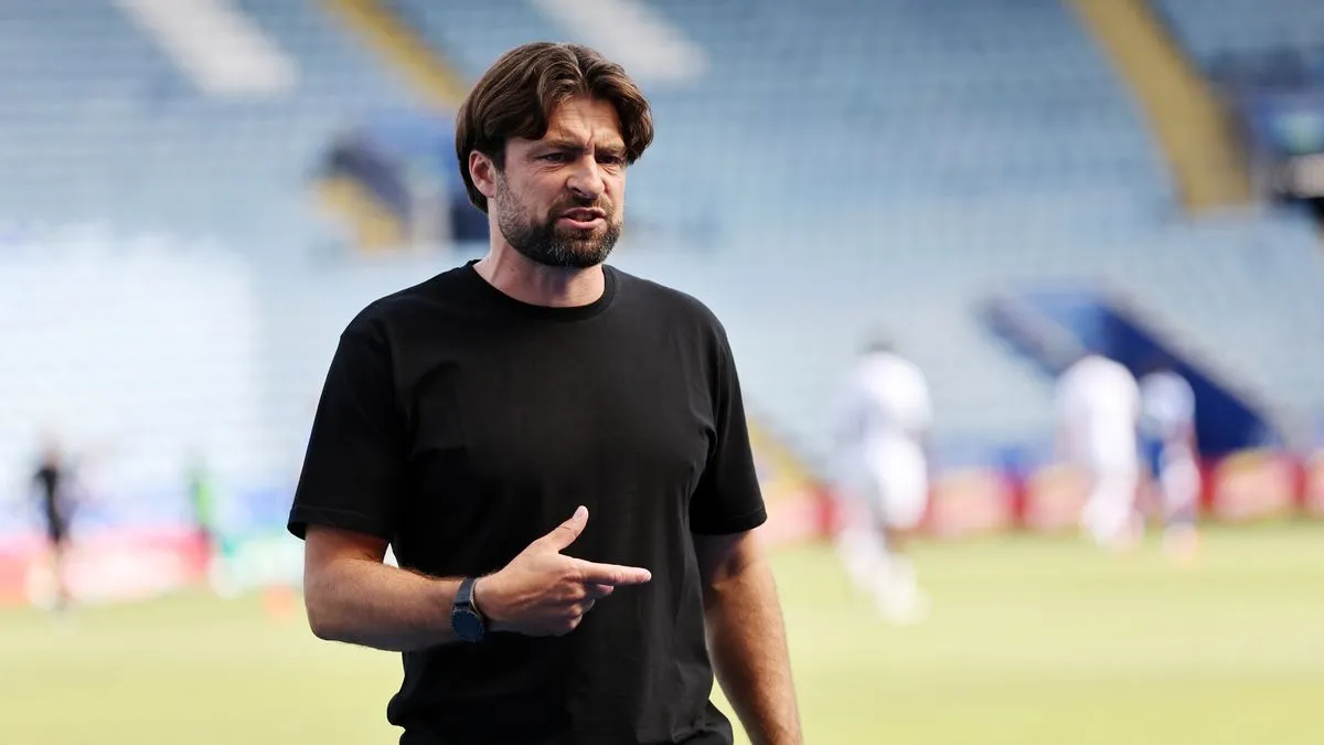 Kiper Blackpool Franco Ravizzoli dalam sesi latihan menjelang rumor transfer Leicester City