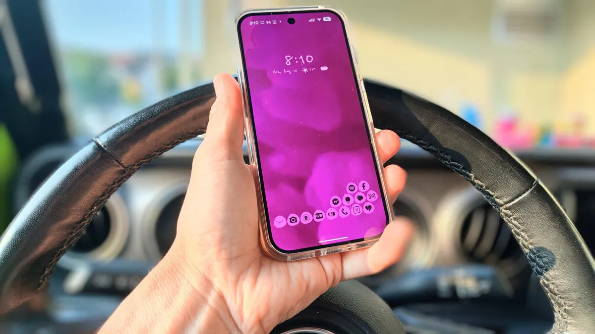 Tampilan antarmuka Gemini di Android Auto yang mengalami kendala panggilan suara
