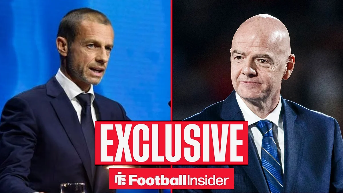 Gianni Infantino dalam sebuah konferensi pers FIFA
