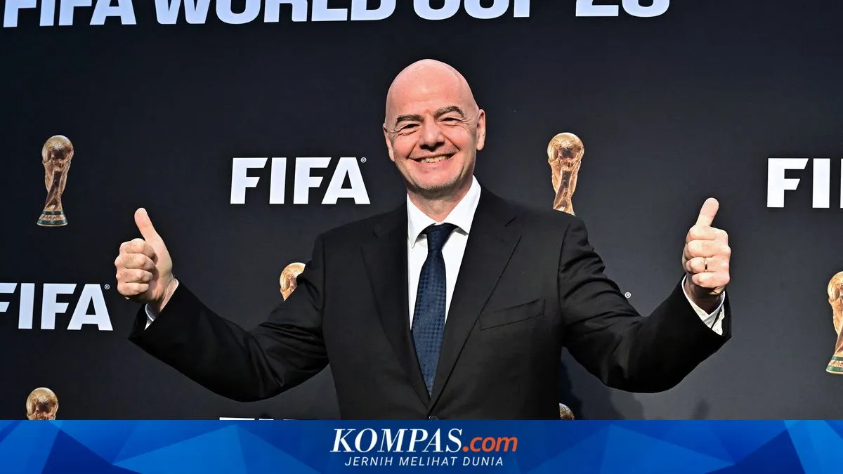 Gianni Infantino Presiden FIFA dalam konferensi pers