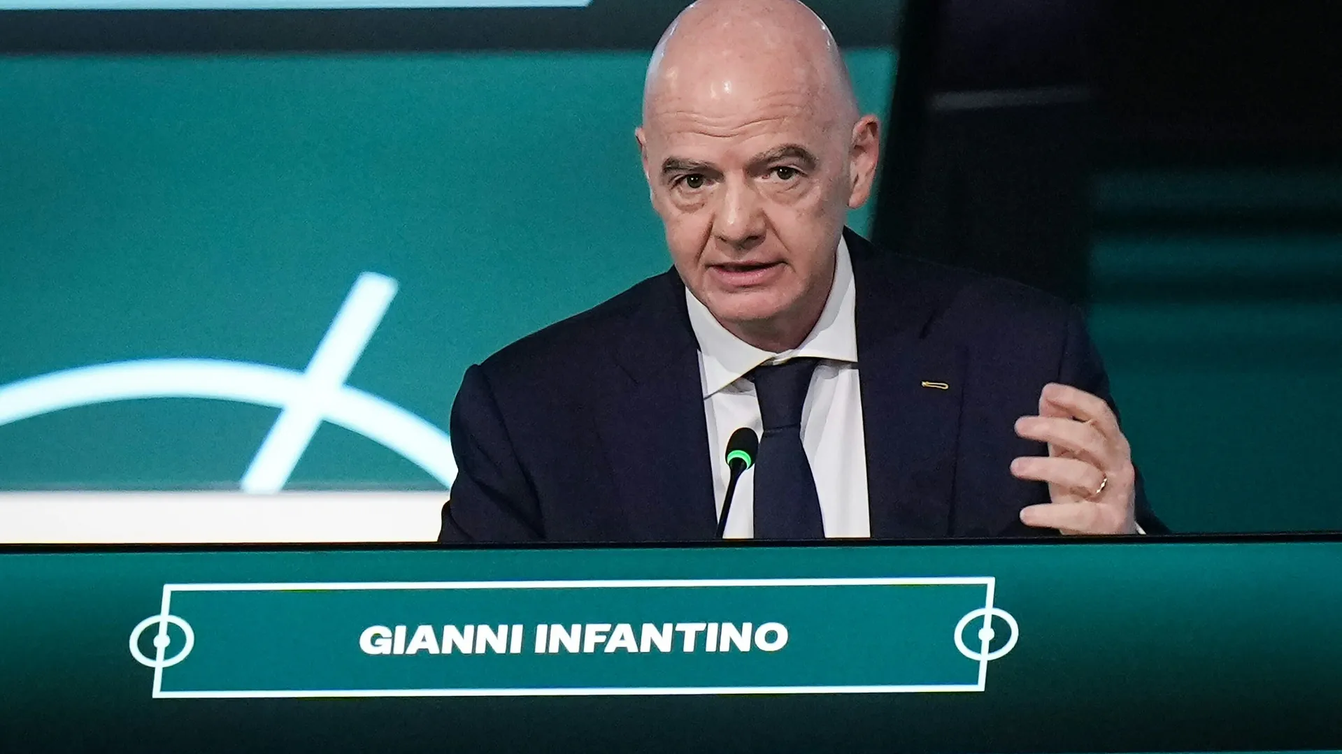 Presiden FIFA Gianni Infantino menghadapi investigasi UEFA terkait skandal masa lalu