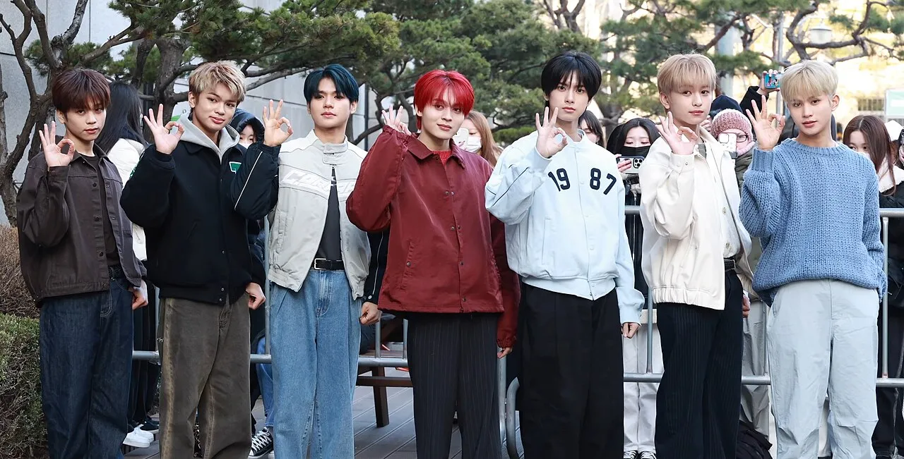 Grup boyband Hori7on asal Filipina yang berkarir di Korea Selatan