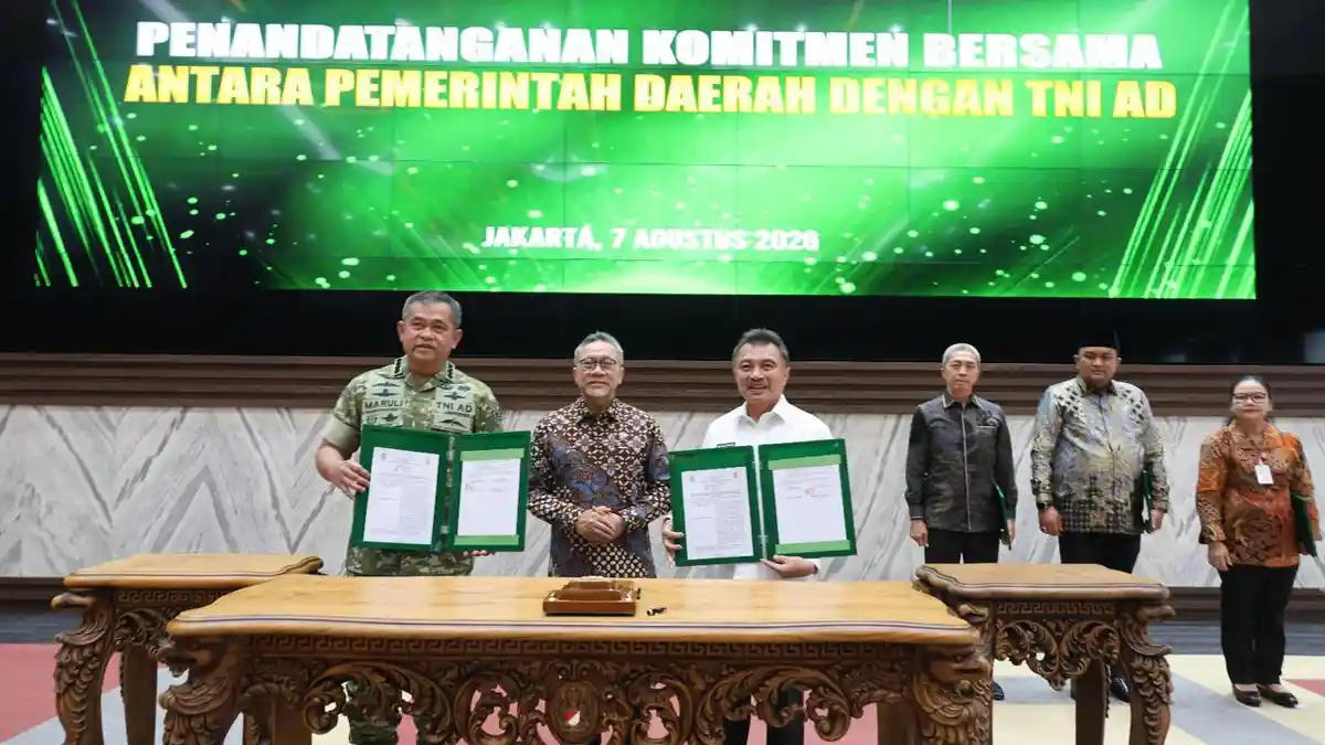 Gunungan sampah di TPA Bantargebang Bekasi yang akan diolah menjadi BBM