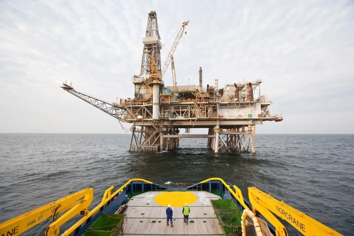 Kilang minyak dan fasilitas energi Azerbaijan yang memproduksi minyak Azeri Light