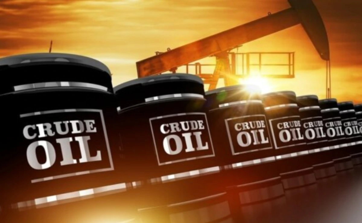Kilang minyak dan kapal tanker yang melintasi perairan internasional