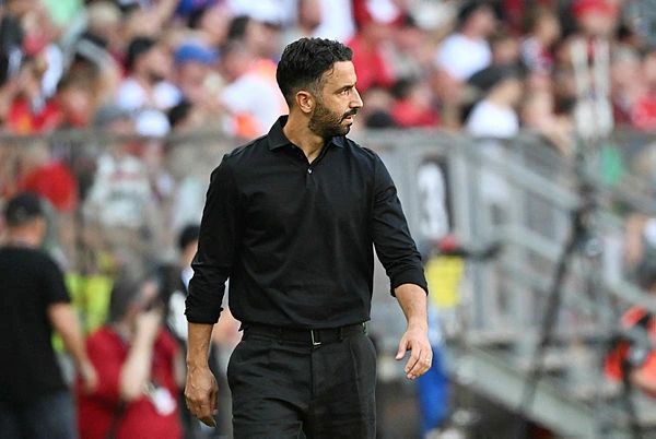 Pemain Manchester United bertanding melawan AC Milan dalam laga pramusim