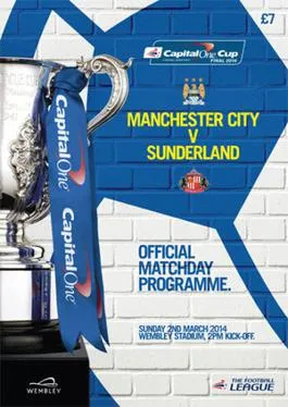 Skuad Manchester City mengangkat trofi juara Piala Liga Inggris di Stadion Wembley