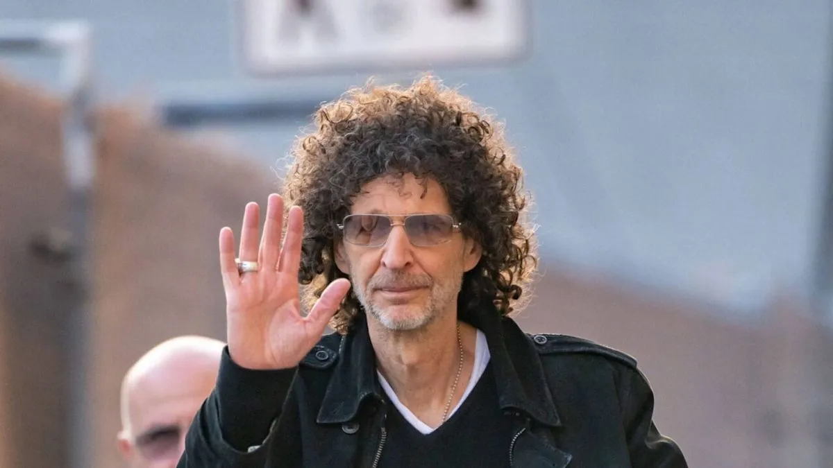 Penyiar radio veteran Howard Stern saat memandu acara siaran
