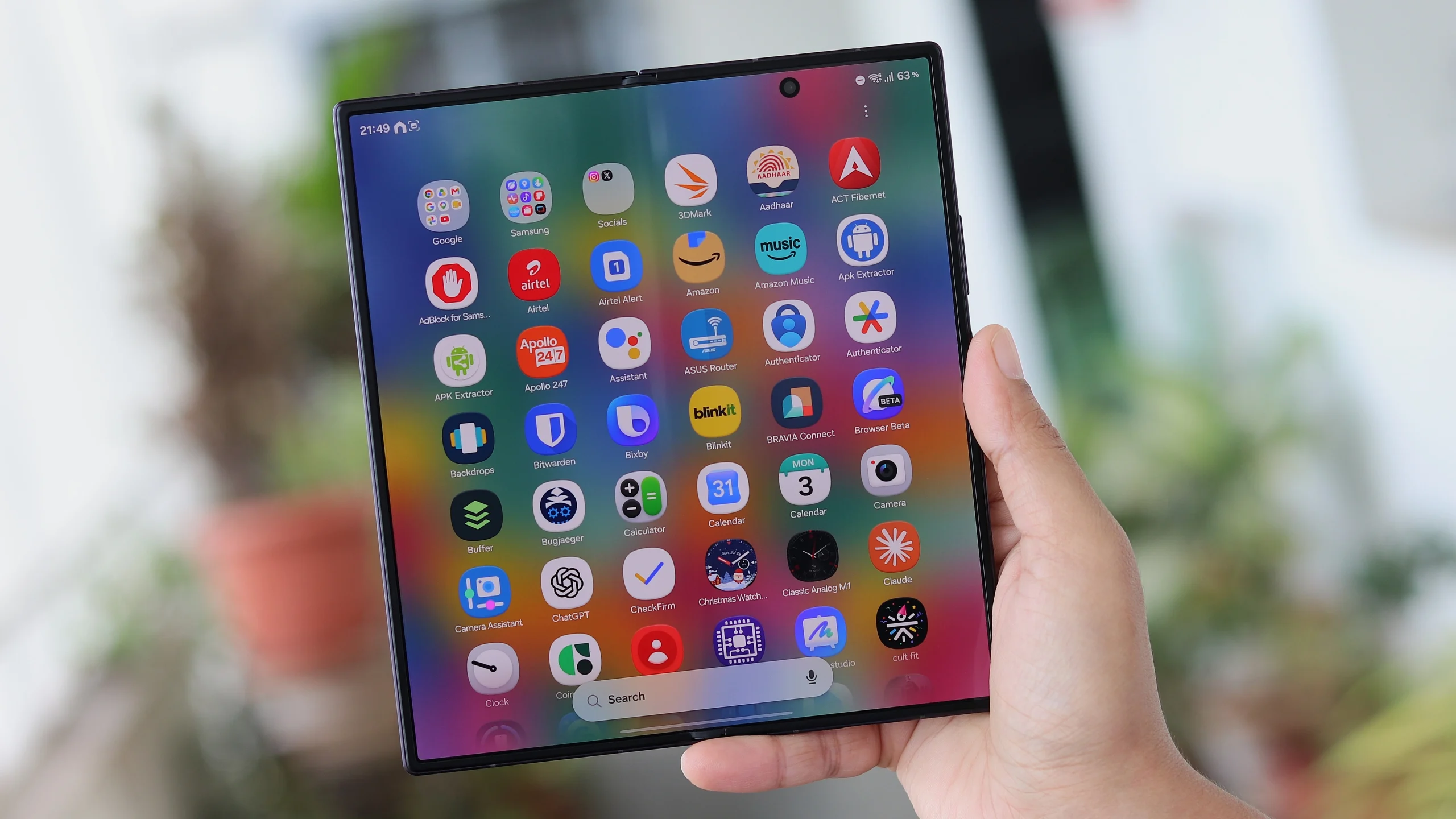 Samsung Galaxy Z Fold 8 Ultra sebagai ilustrasi lini HP lipat Samsung yang lebih diminati