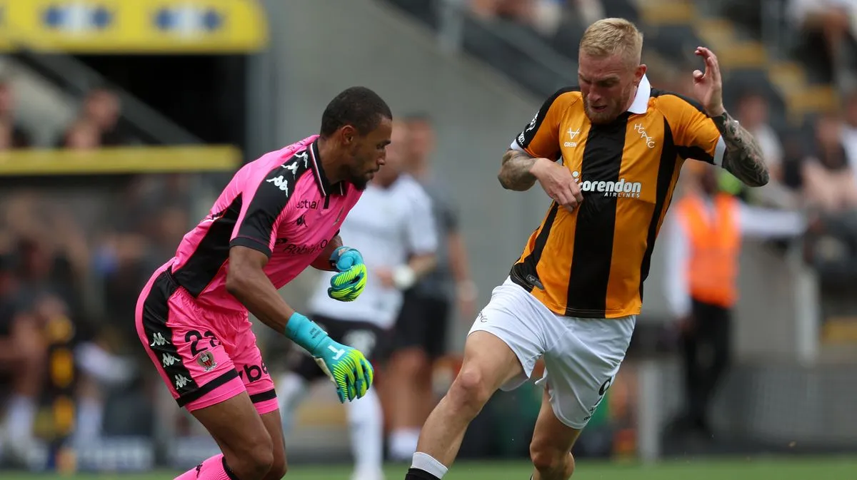 Pertandingan persahabatan antara Hull City melawan OGC Nice di MKM Stadium