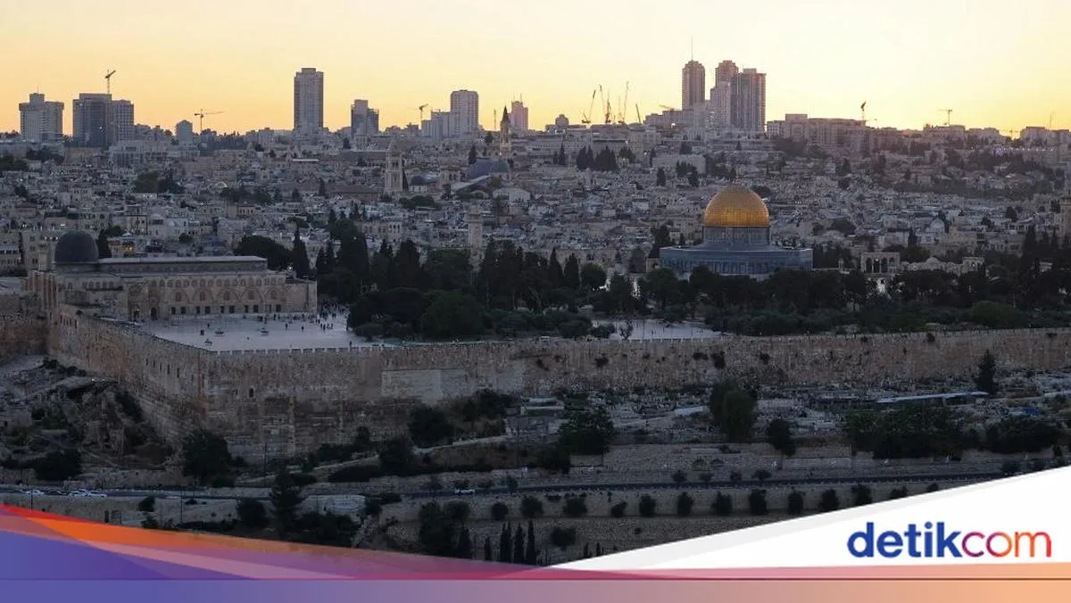 Delegasi Indonesia dan Malaysia dalam Pertemuan Tingkat Menteri di Amman