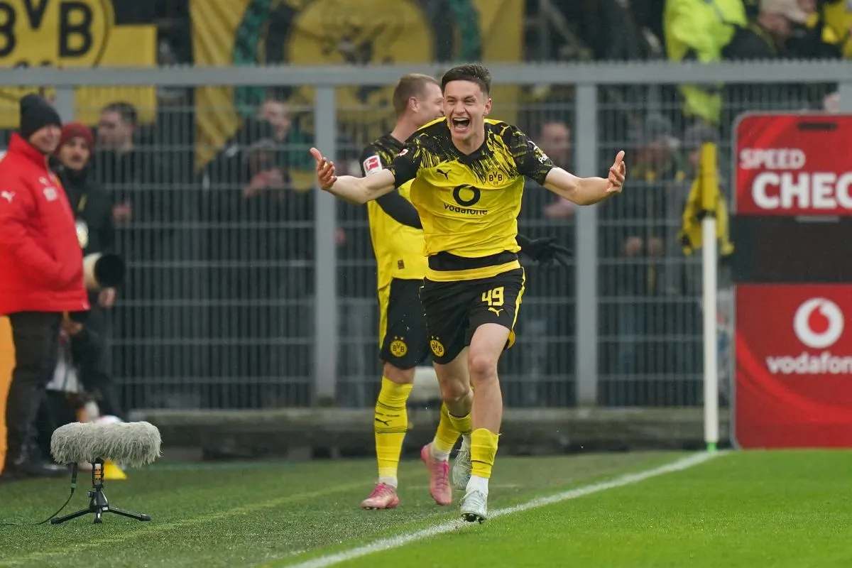 Pemain muda Luca Reggiani saat memperkuat Borussia Dortmund di lapangan