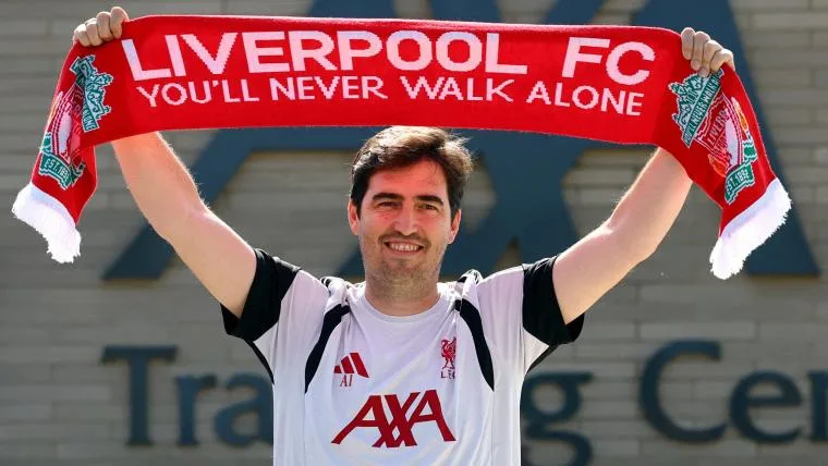 Manajer baru Liverpool Andoni Iraola siapkan tim hadapi Liga Inggris