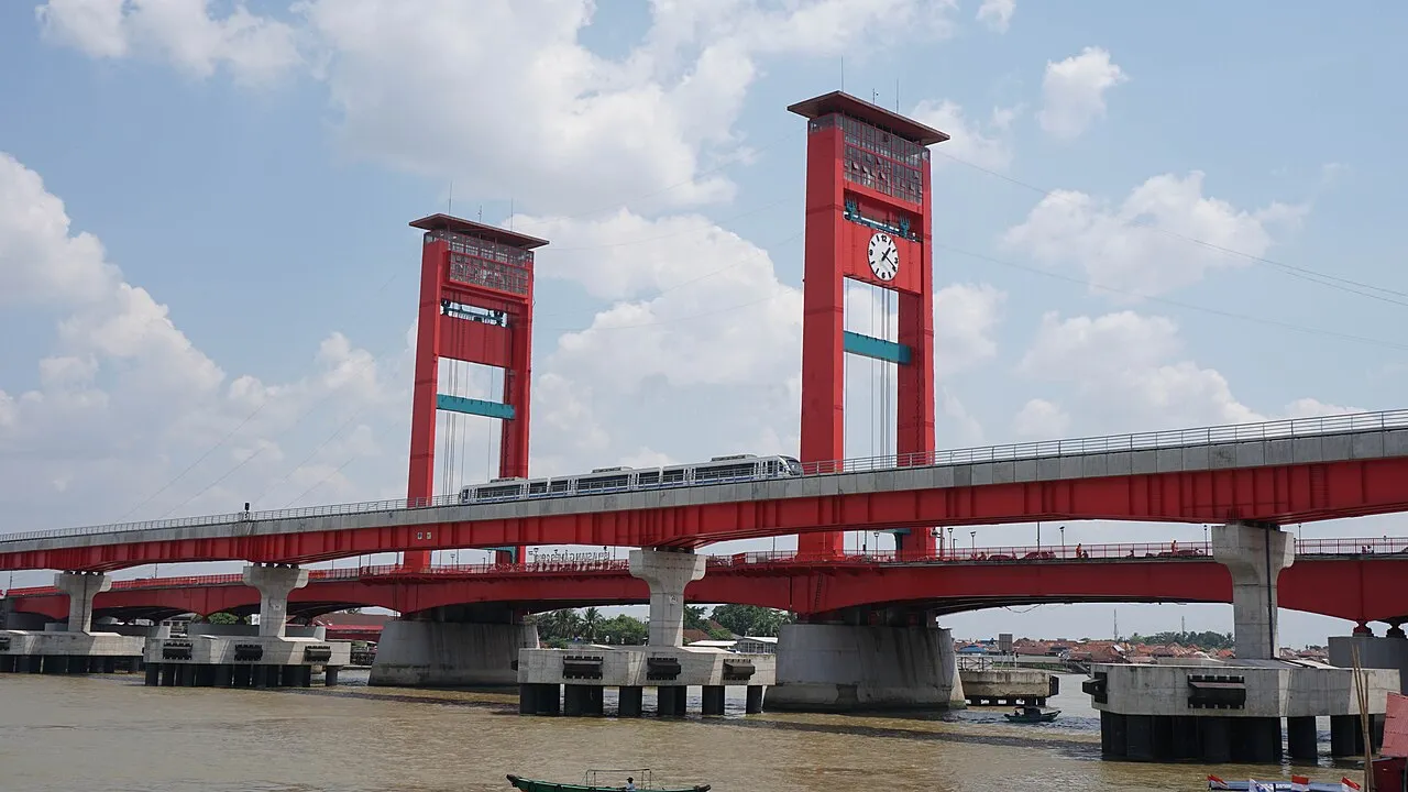 Pemandangan Kota Palembang dan Sungai Musi dari udara