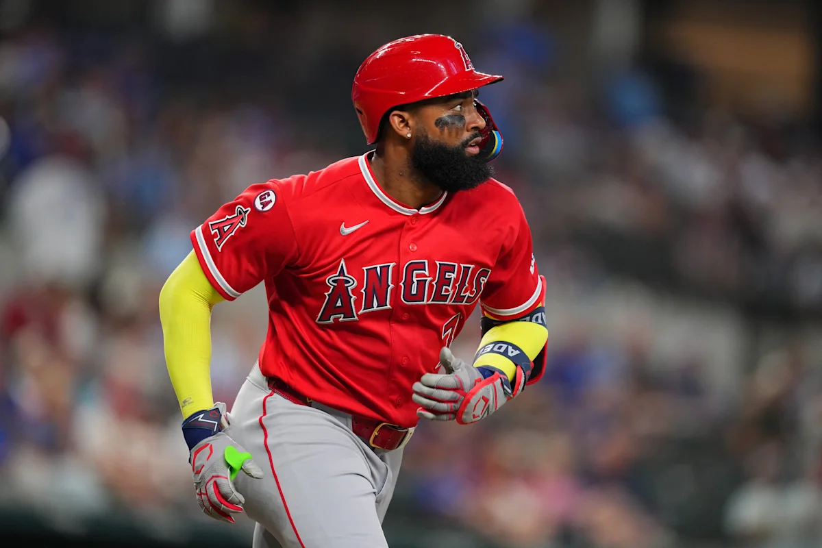 Jo Adell resmi bergabung dengan Cleveland Guardians setelah hengkang dari Los Angeles Angels
