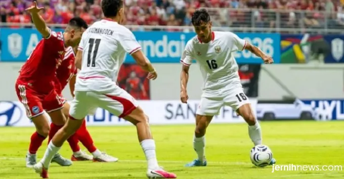 Pelatih Timnas Indonesia John Herdman saat memimpin laga di Piala AFF 2026