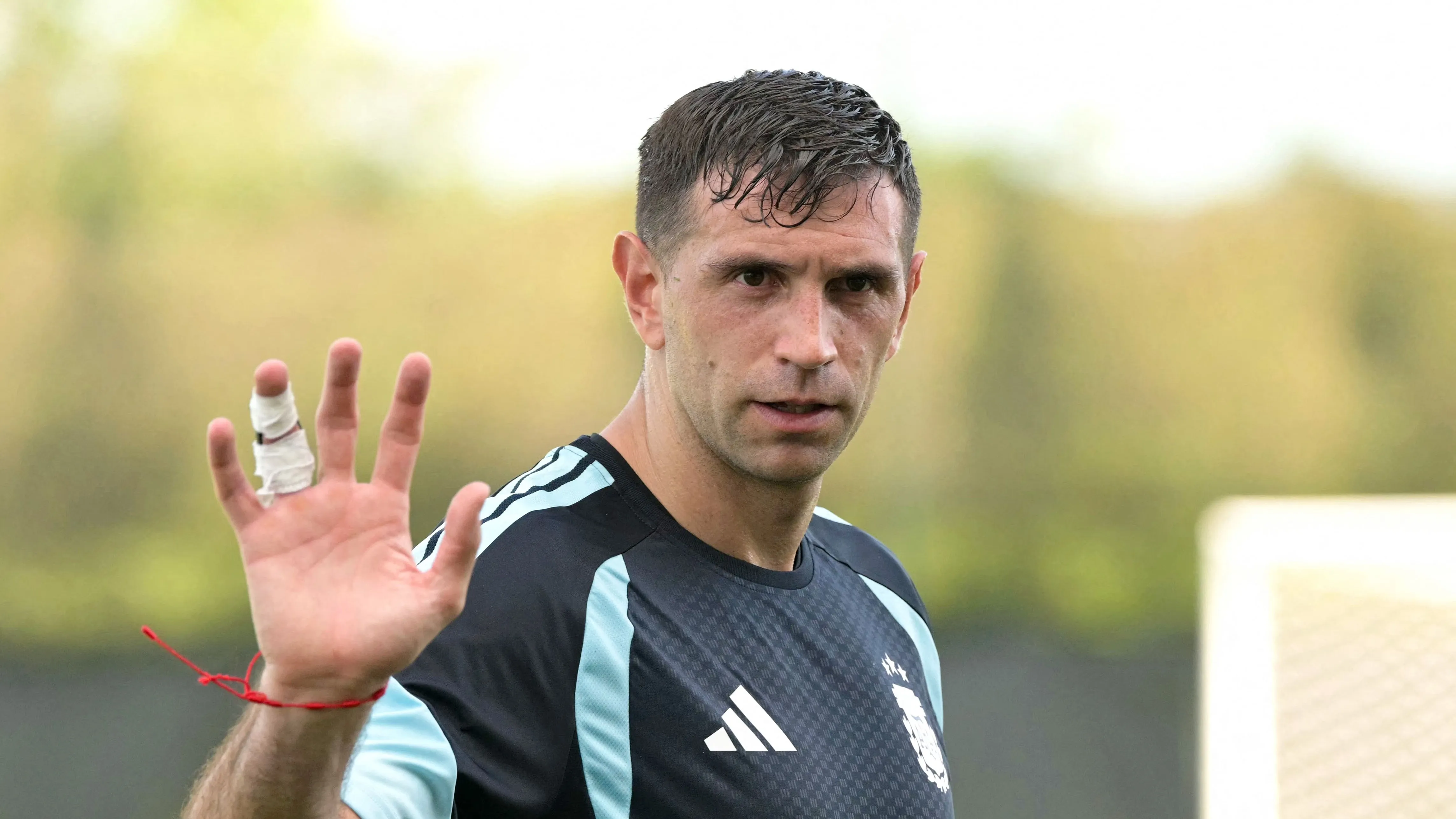 Juventus batalkan transfer Emiliano Martinez dan bidik Guglielmo Vicario