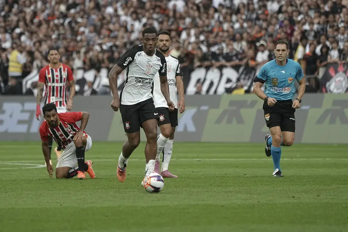 Ilustrasi bursa transfer Juventus dan gelandang Corinthians Andre Luiz