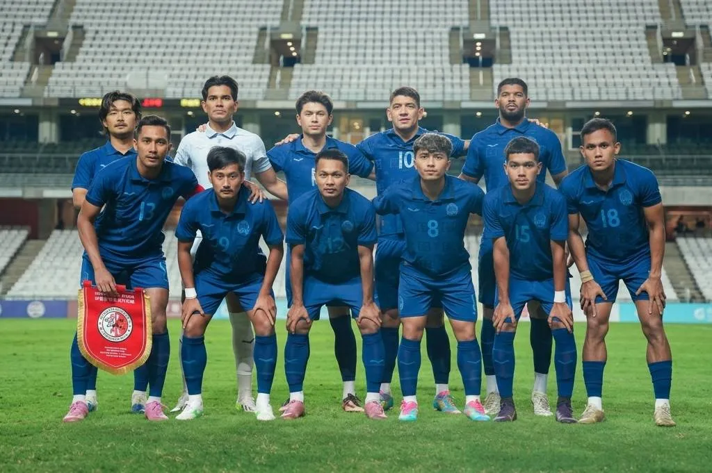 Pemain Kamboja Hav Soknet selebrasi gol ke gawang Timor-Leste
