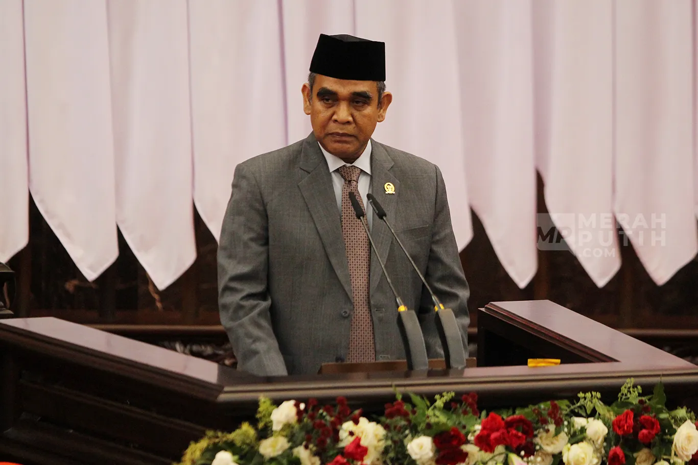 Ketua MPR Ahmad Muzani memberikan keterangan pers terkait situasi nasional