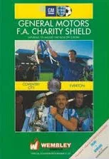 Wayne Clarke merayakan gol kemenangan Everton pada ajang 1987 FA Charity Shield di Wembley
