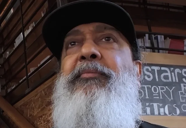 Kim Thayil dalam acara peluncuran buku memoar terbarunya di Seattle