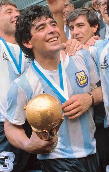 Ilustrasi legenda sepak bola dunia Diego Maradona mengenakan seragam timnas Argentina