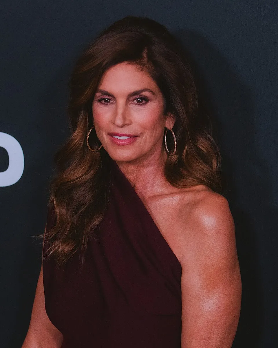 Potret Cindy Crawford sebagai ikon supermodel dunia