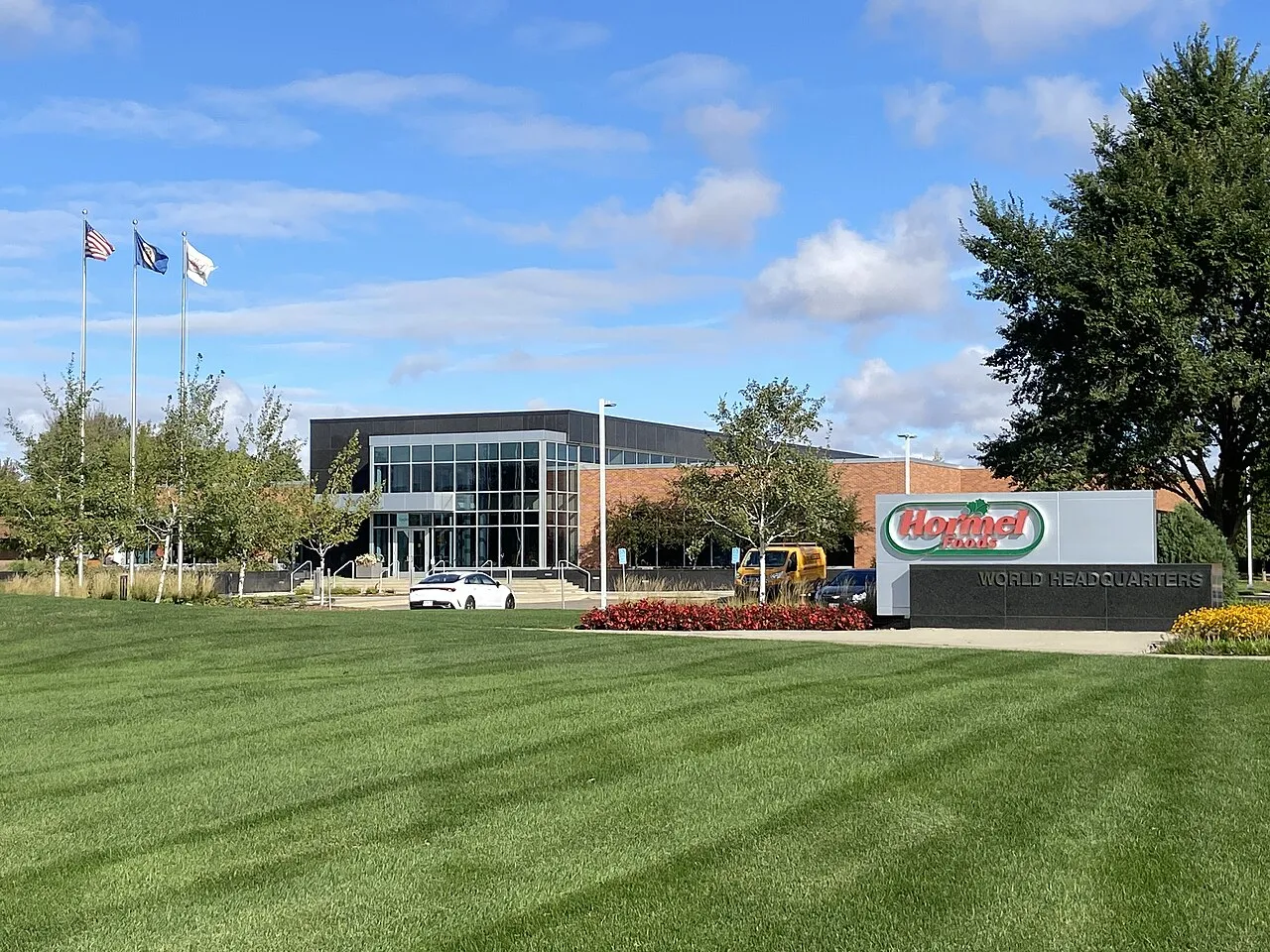 Pabrik dan produk olahan makanan Hormel Foods di Amerika Serikat