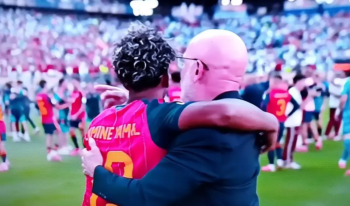 Pelatih Timnas Spanyol Luis de la Fuente merayakan kemenangan di Piala Dunia 2026