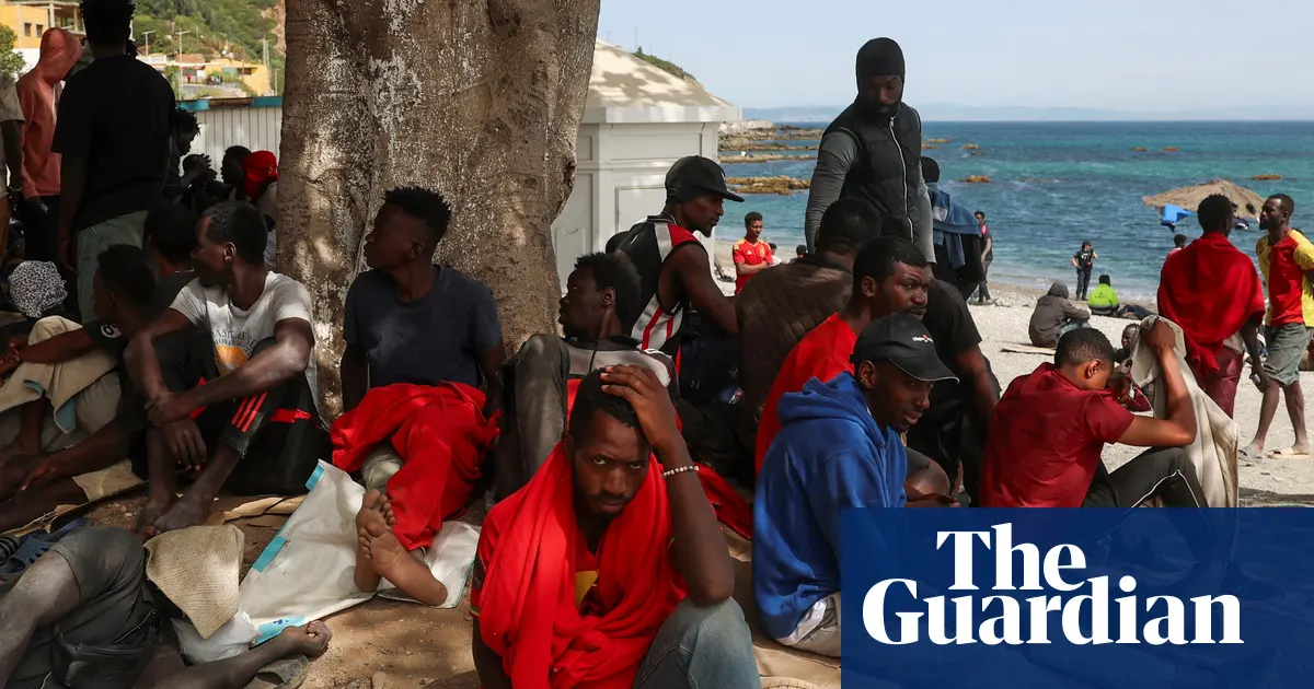 Suasana perbatasan Ceuta saat krisis migrasi massal dari Maroko ke Spanyol