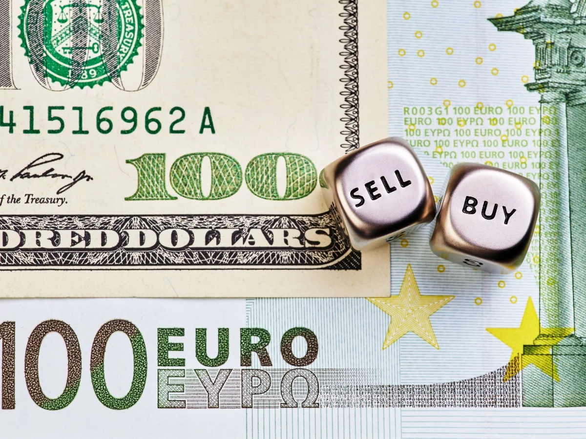 Grafik pergerakan nilai tukar EUR/USD di pasar valuta asing internasional